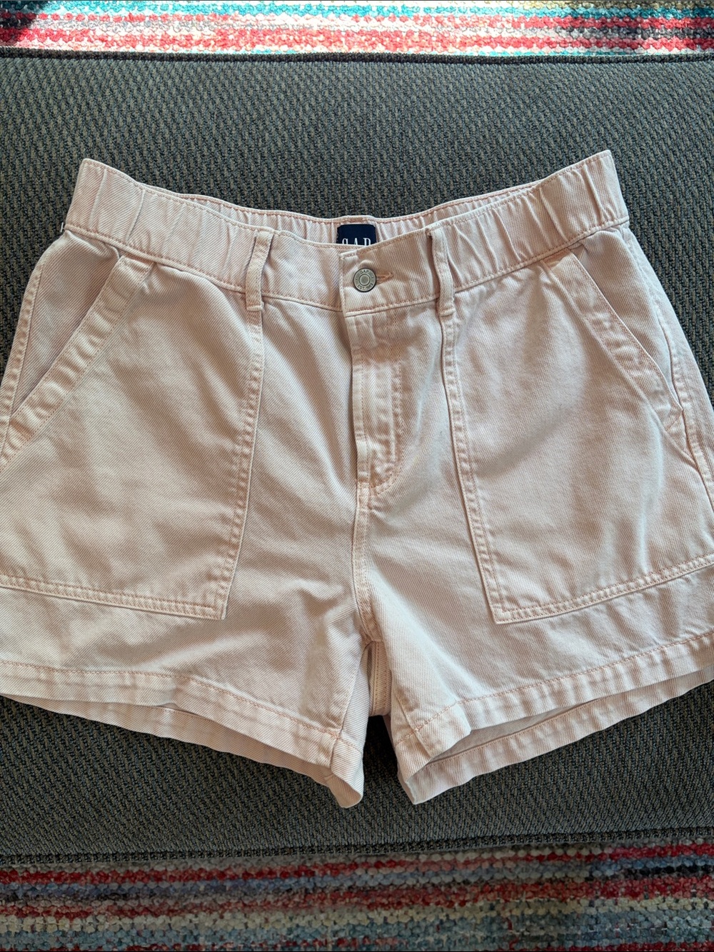 GAP Soft Cotton/Lyocell Blend Twill Utility Patch Pocket Shorts in Blush Pink